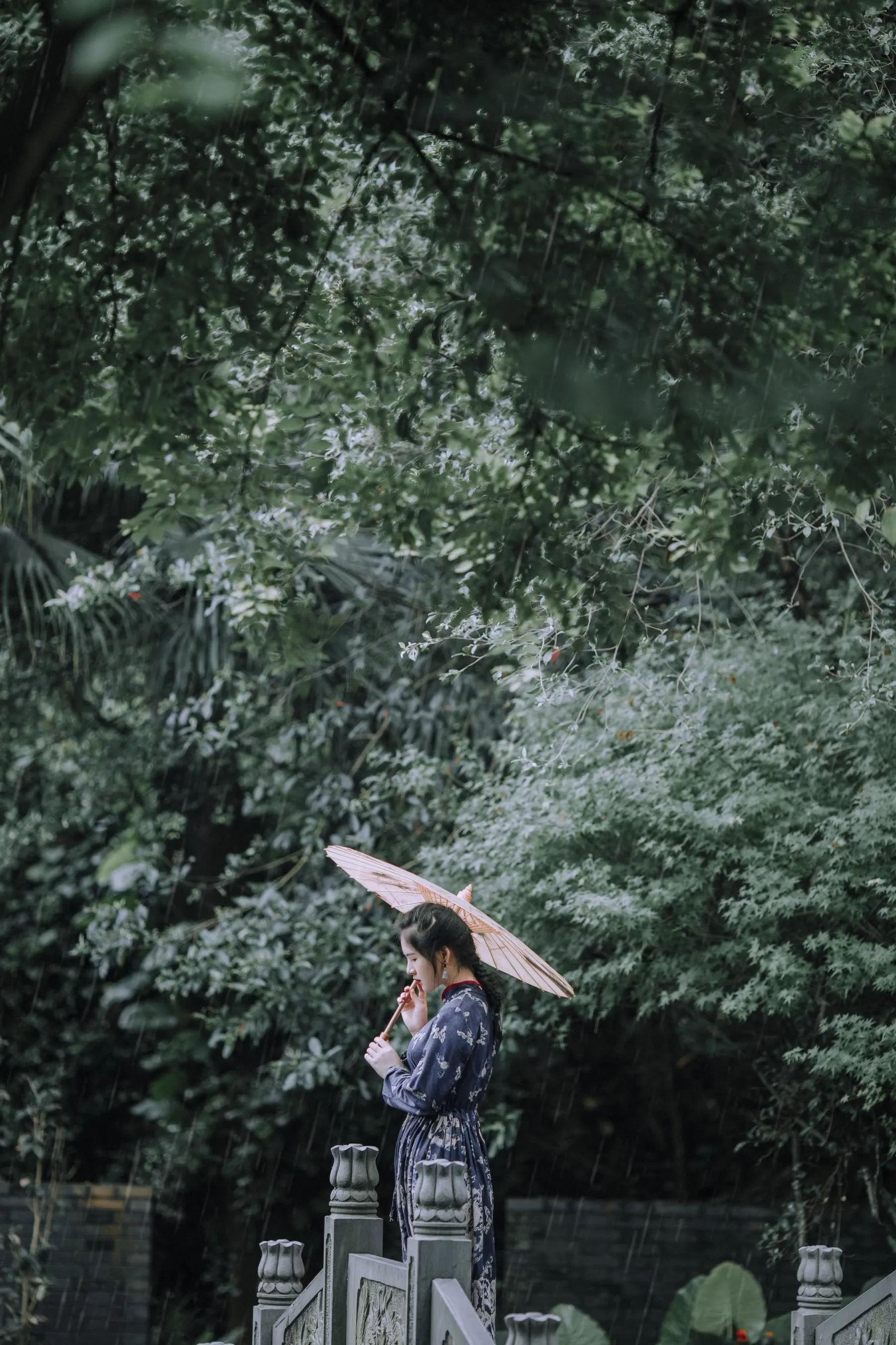 [YITUYU艺图语]2021.08.28 山雨 夏天 [31P]插图